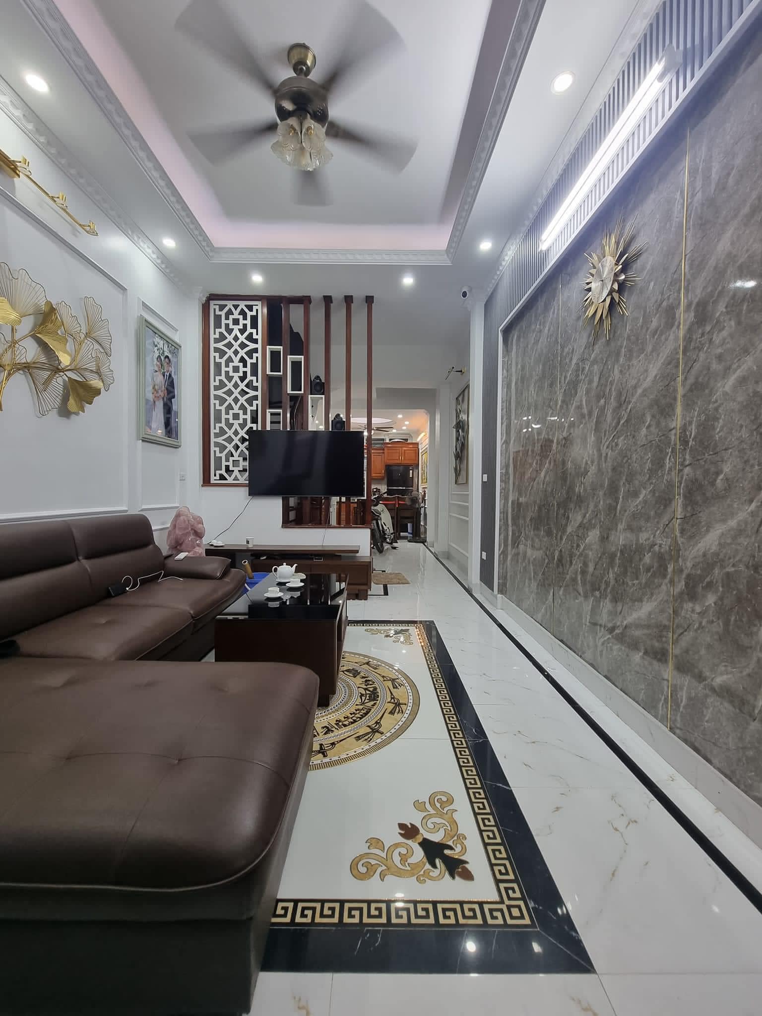 Nhà Hoàng Quốc Việt, Cầu Giấy ngõ ô tô cách nhà 25m 0569766799