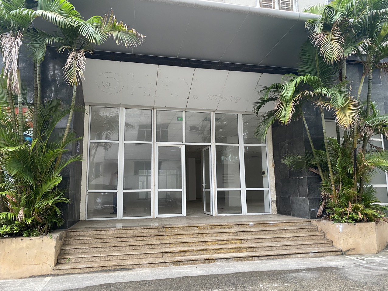 Cho thuê văn phòng 392m2 tầng 1 tòa Vinaconex 12, Vũ Trọng Phụng, Thanh Xuân, 170ng/m2/th