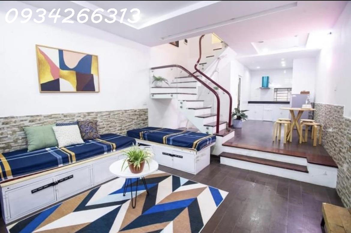 Bán nhà đẹp 5tầng mặt tiền 4.2m giá chào 4.85 Tỷ đầu phố Hồ Tùng Mậu Cầu Giấy