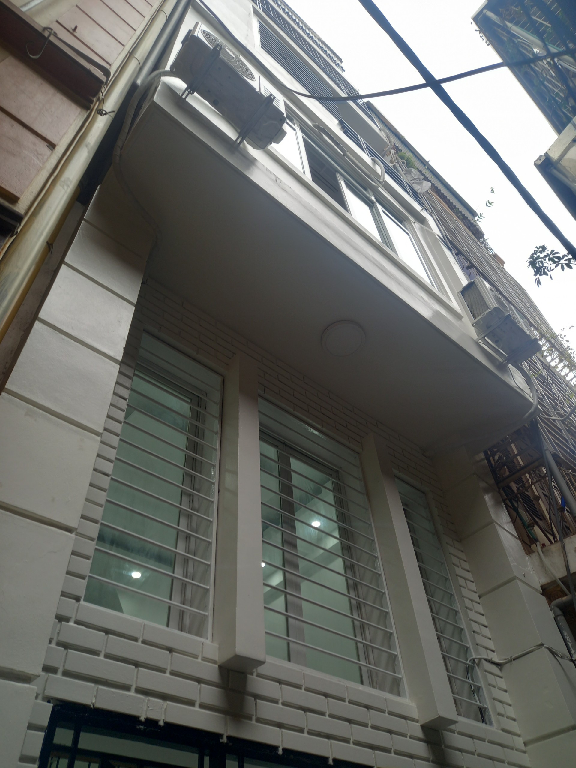 Mới ra mắt tòa CHDV 8+1 phòng phố Chính Kinh, 43m2 x 5 tầng, dòng tiền hơn 7%/năm