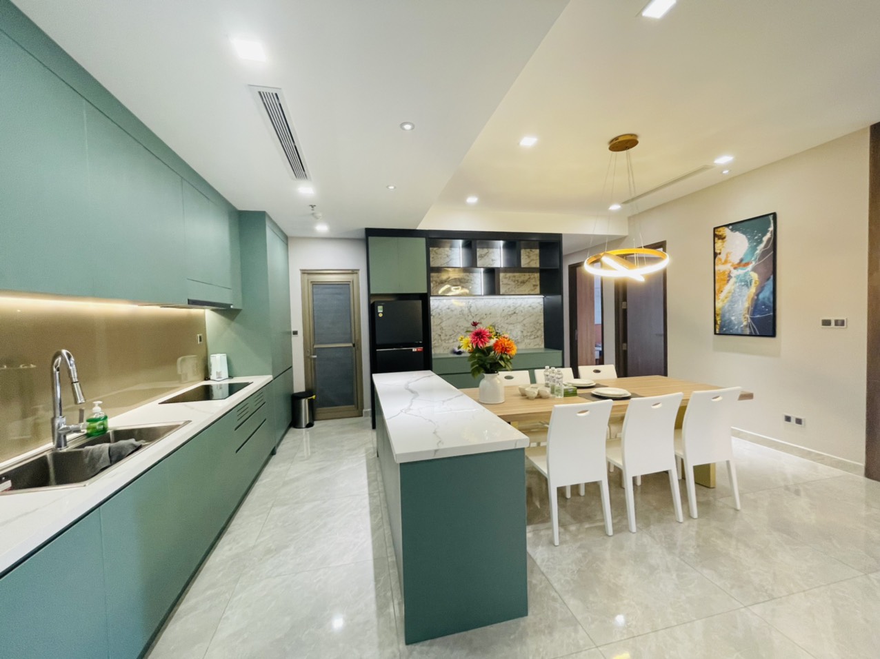 * Cho thuê căn hộ Midtown, Phú Mỹ Hưng, Q7, TPHCM. Nhà mới, view sông, full nội thất cao cấp.