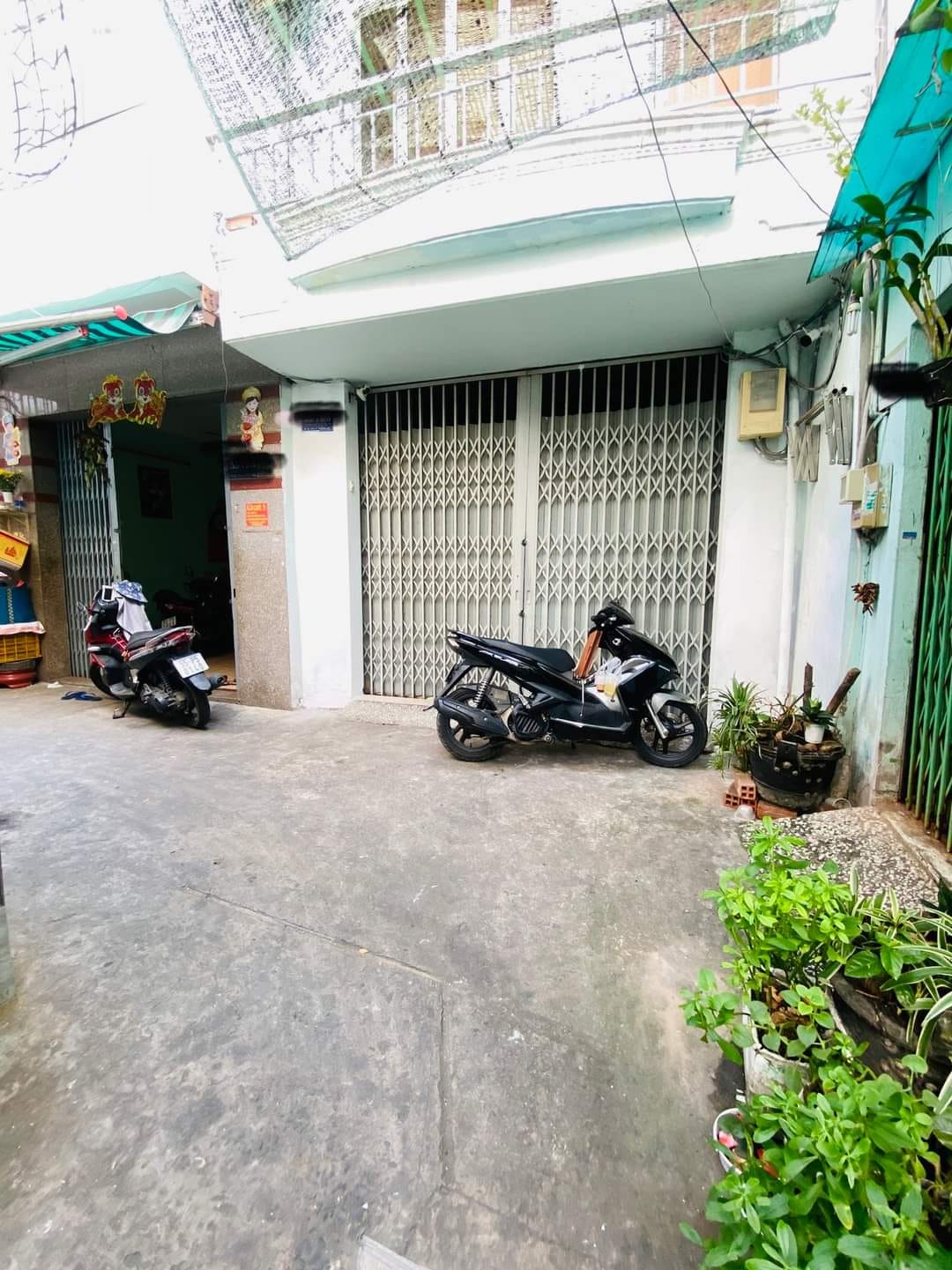 BÁN NHÀ - LÝ THƯỜNG KIỆT - P.8 - TÂN BÌNH - GẦN MẶT TIỀN - 4MX9M - 3 TẦNG - 4.38 TỶ