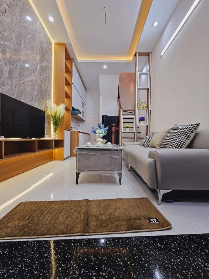 BÁN NHÀ 4 TẦNG 3 PHÒNG NGỦ GIÁ: HƠN 2 TỶ PHỐ MINH KHAI GẦN Times City QUẬN HAI BÀ TRƯNG