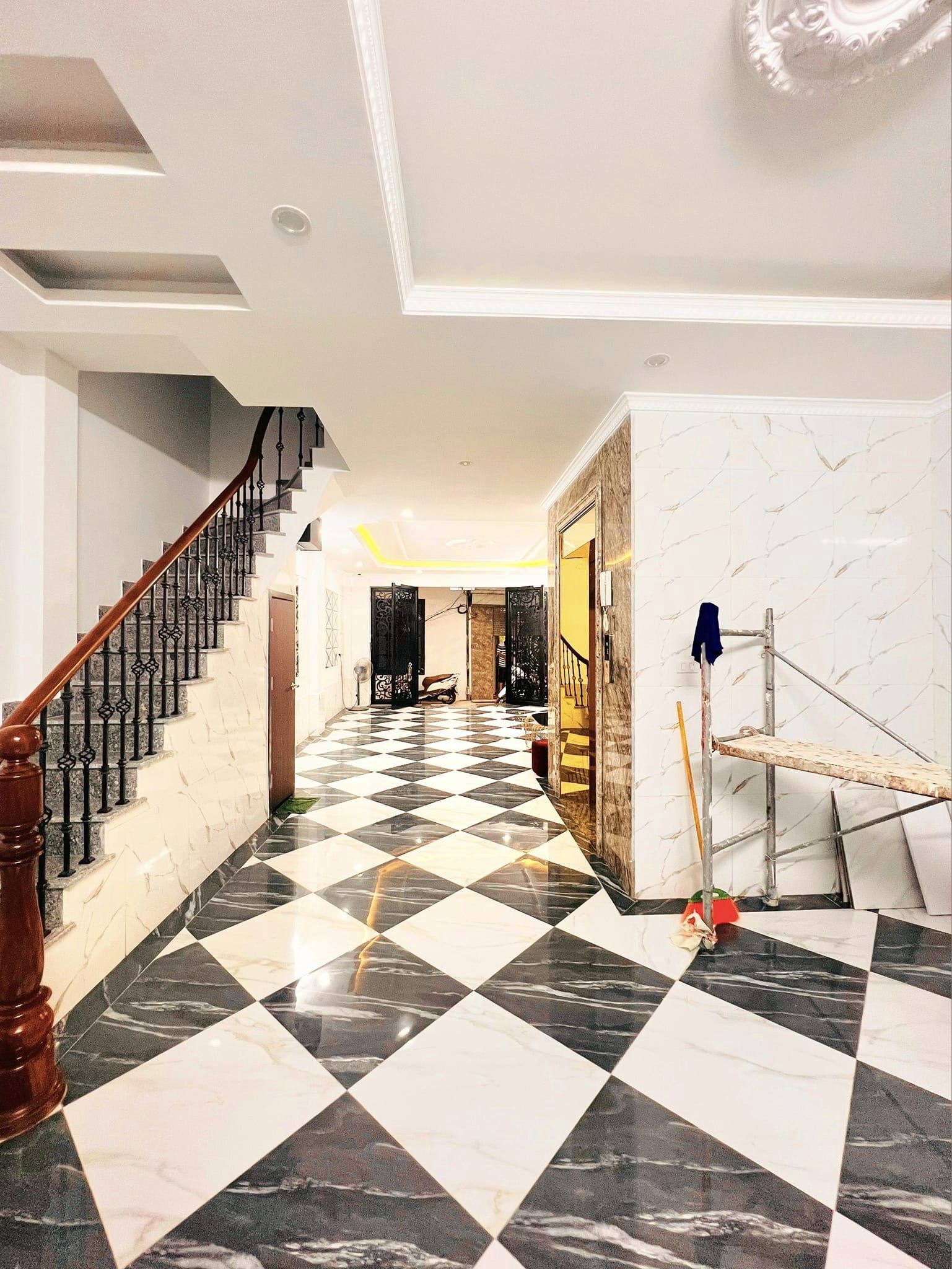 CHDV quận Hai Bà Trưng, 91m2 , 21 phòng , dòng tiền 1,2 tỷ 1 năm