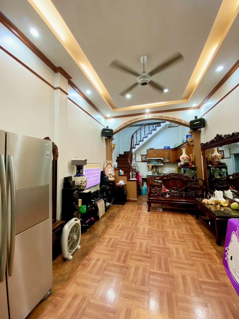 PHỐ NGHI TÀM QUẬN TÂY HỒ DT:32M2 4 TẦNG GIÁ:3.65 TỶ CÓ THƯƠNG LƯỢNG.