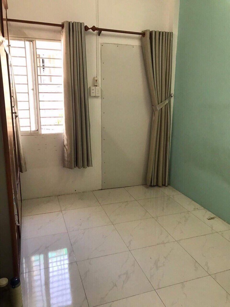 Bán nhà HXH Bùi Thế Mỹ, Tân Bình, 4.3x13.5, sát mặt tiền, cực ngon, chỉ 4 tỷ 99