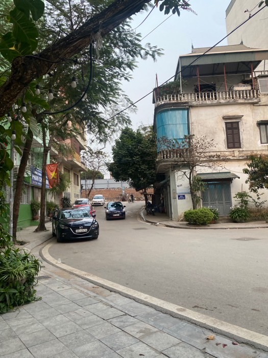 Bán nhà Trịnh Công Sơn, Tây Hồ 52m2, vị trí đẹp 6 tầng 8 ngủ giá 10 tỷ 800tr