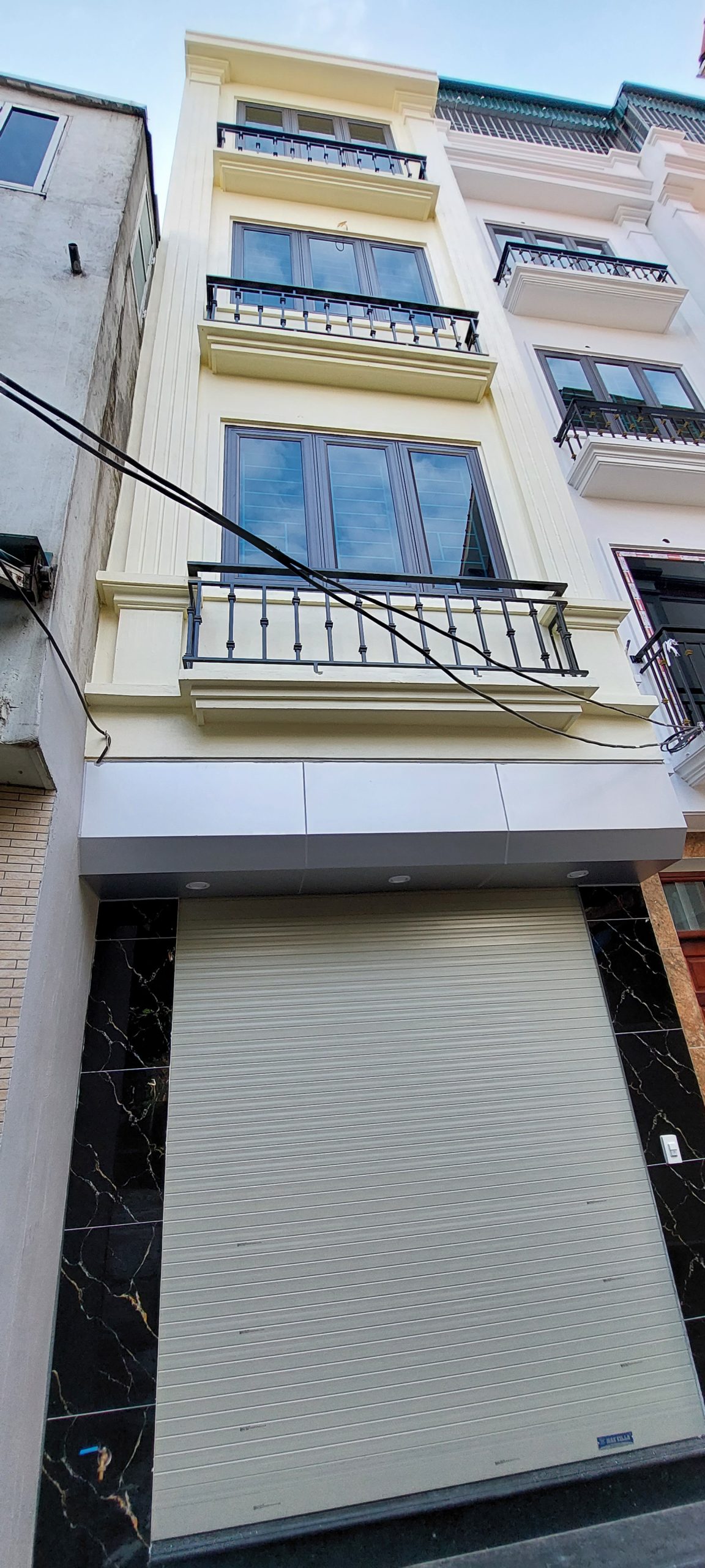 Nhà đẹp Trịnh Văn Bô kéo dài, ô tô,4 ngủ, cạnh bãi xe, giá 4.6 tỷ