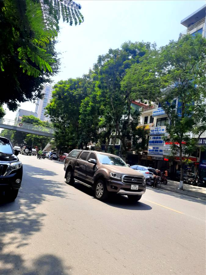 Bán Nhà Mặt Phố Trần Quốc Hoàn Quận Cầu Giấy. 43m Xây 5 Tầng Nhỉnh 20 Tỷ. Cam Kết Ảnh Thật Mô Tả Chính Xác. Chủ Cần Bán