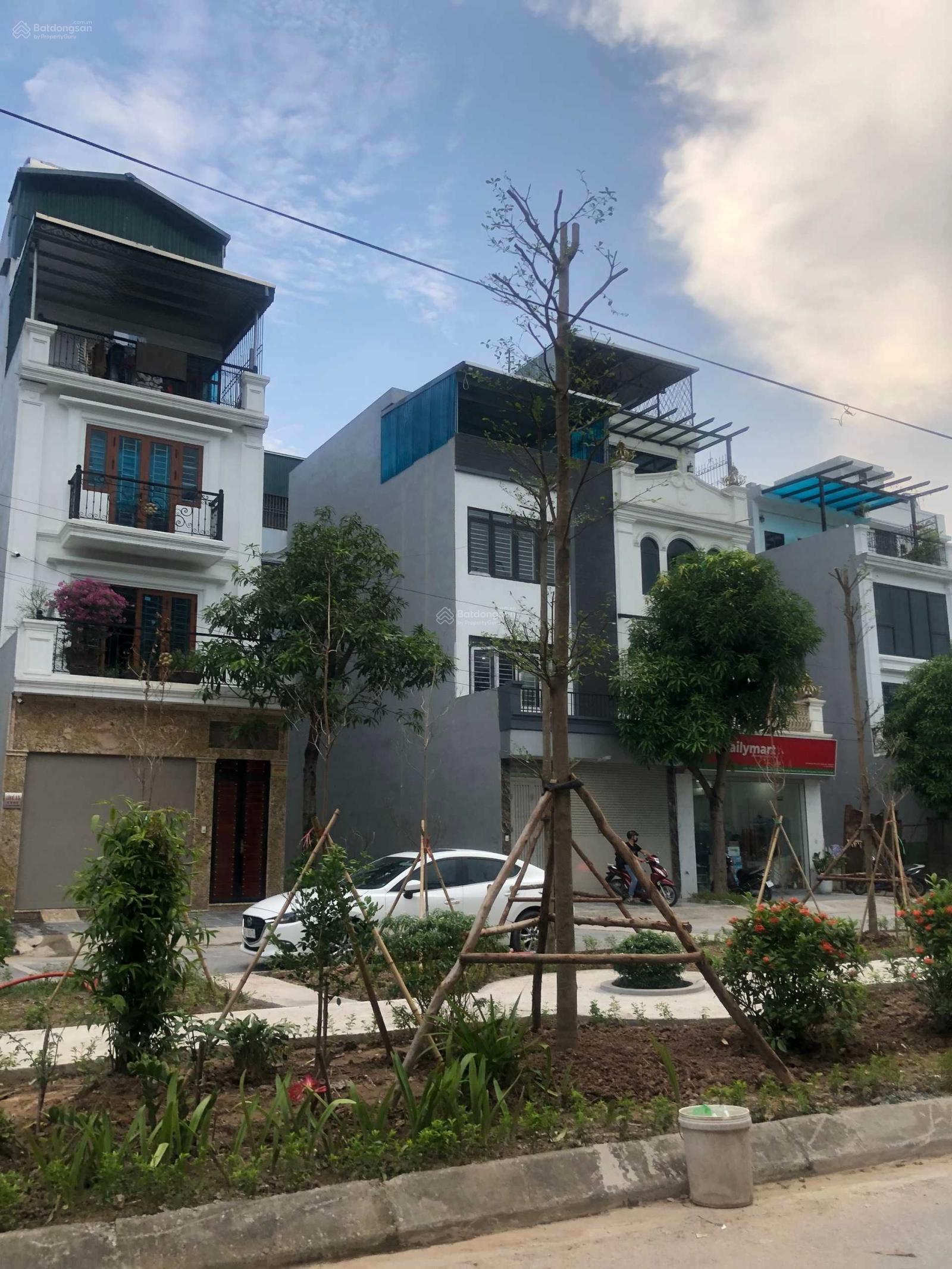 Bán đất phân lô mặt phố Bằng Liệt thông số siêu đẹp, vỉa hè kinh doanh DT 80m2 - nhỉnh 9 tỷ