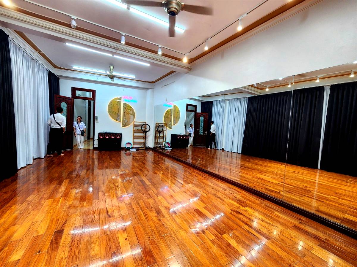 Bán Nhà Phố Trần Quốc Vượng Quận Cầu Giấy. 100m Nhỉnh 19 Tỷ. Cam Kết Ảnh Thật Mô Tả Chính Xác. Chủ Cần Bán Nhanh Lo