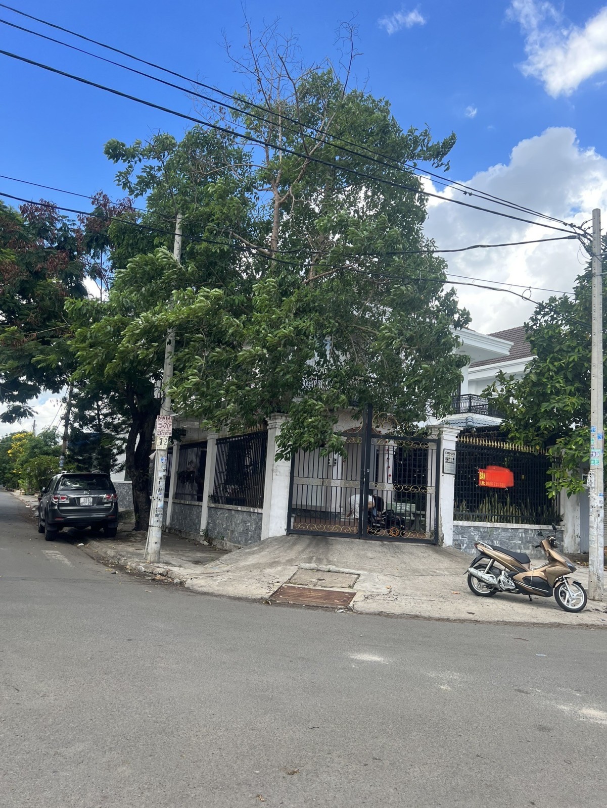 Cần Bán Nhà Mặt Tiền KDC Bình Hưng Bình Chánh 8 x 22 m2 Giá 17,5 tỷ có sổ , hoàn công đủ.