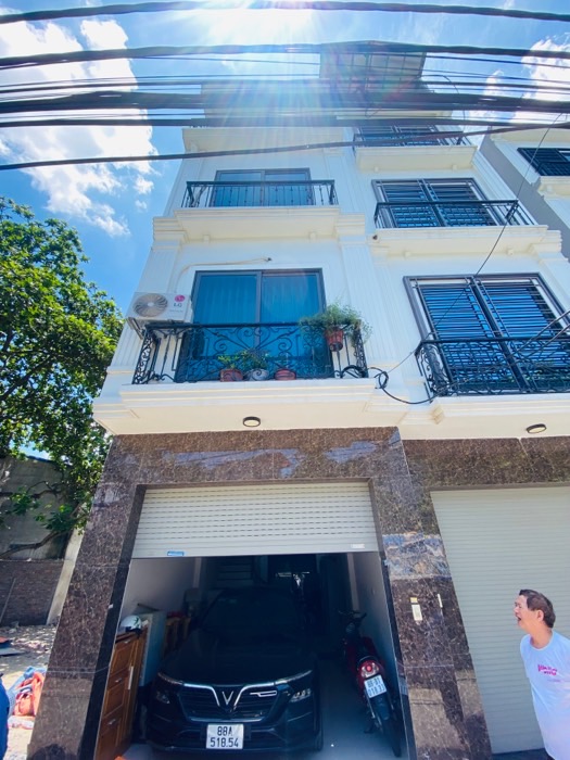 Bán nhà ngõ 68 Nguyễn Văn Linh 38m, 5 tầng, 3,6 tỷ. Ô tô vào nhà.