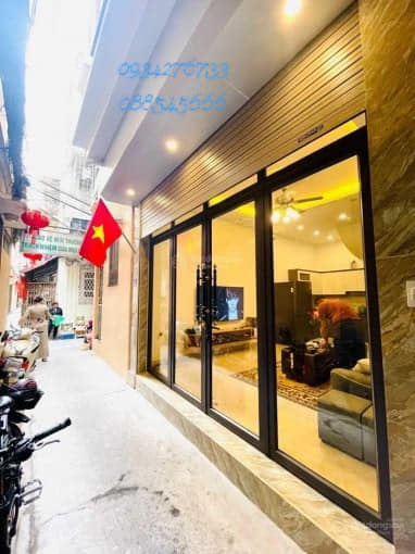 PHỐ KIM MÃ QUẬN BA ĐÌNH HÀ NỘI DT:35M2 X MT: 4.3M X 5 TẦNG TUM X 3 PHÒNG NGỦ X 4 WC.