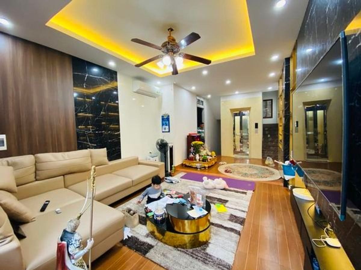 TÂY HỒ - LÔ GÓC - Ô TÔ VÀO NHÀ - THANG MÁY - VIEW CẦU NHẬT TÂN 77 m 5 tầng 9.2 tỷ