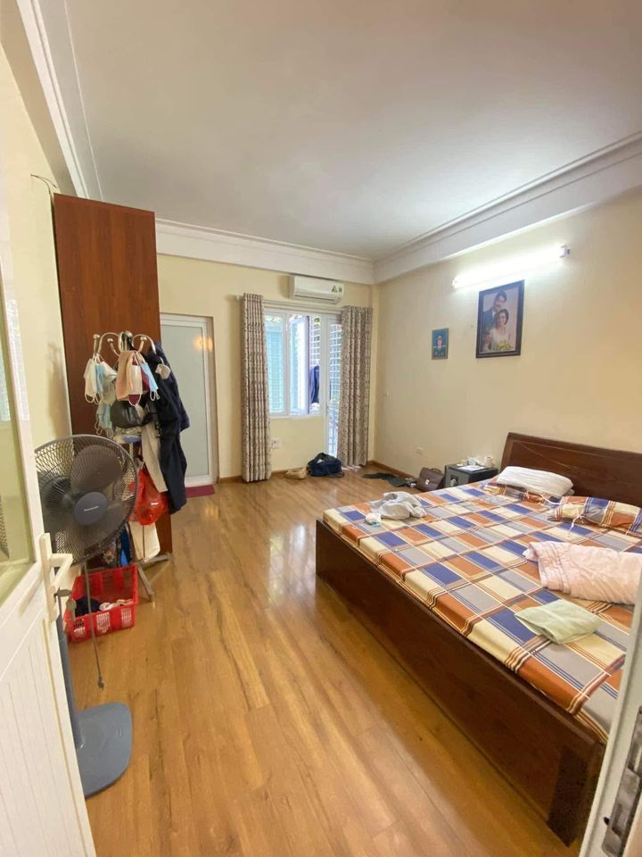 Bán nhà mặt phố Nguyễn Đức Cảnh, 59m2, mặt tiền 4.5m, 10.5 tỷ, ô tô, vỉa hè