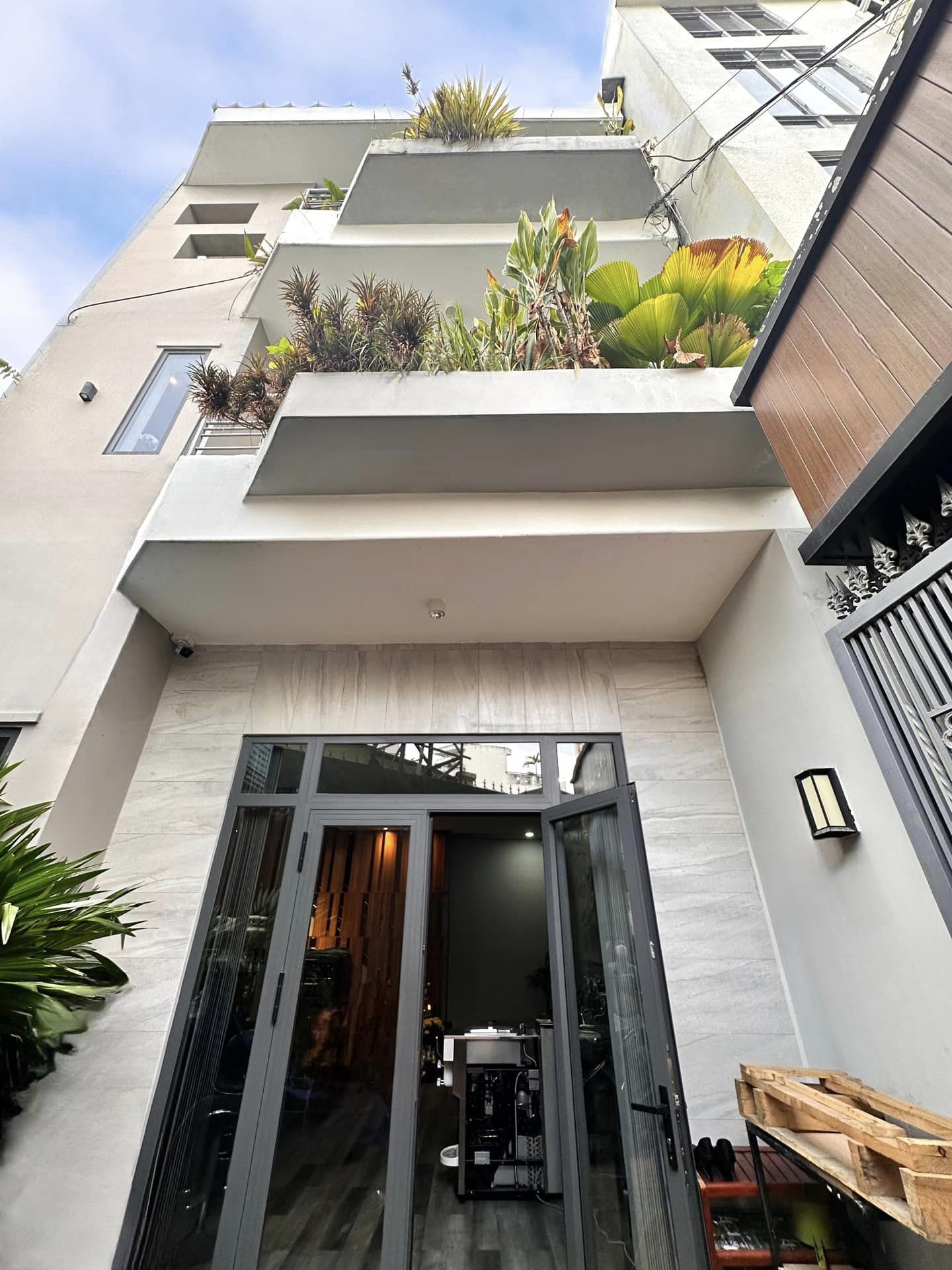 HXH Lê Quang Định p5 Bình Thạnh chỉ 10 tỷ 300 có ngay nhà 3 tầng 100m2