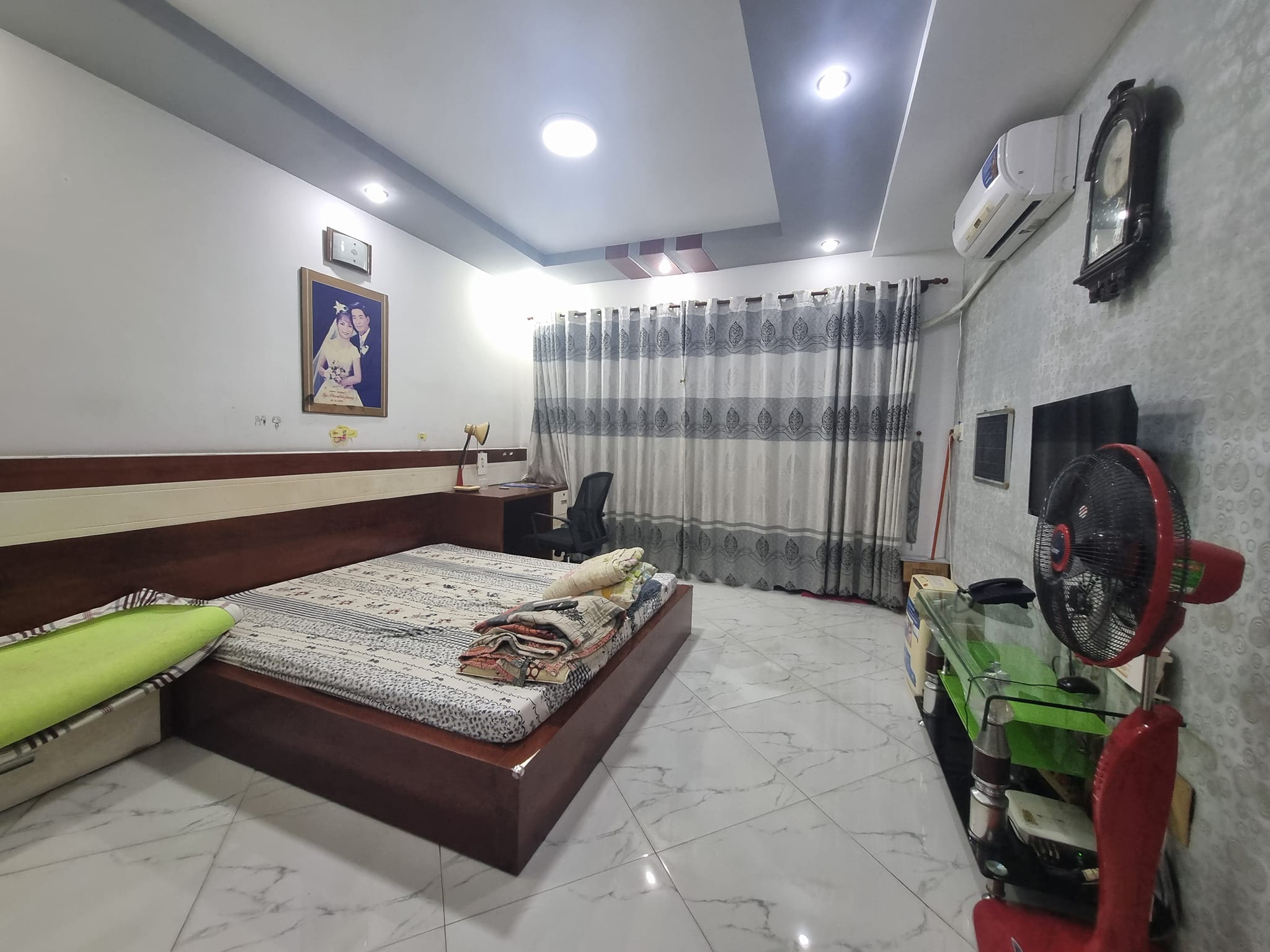 TÂN PHÚ - KHU PHÂN LÔ, KHÔNG LỘ GIỚI - GẦN MẶT TIỀN - 4 TẦNG - HXH THÔNG, THẲNG 1 TRỤC - NHỈNH 9 TỶ