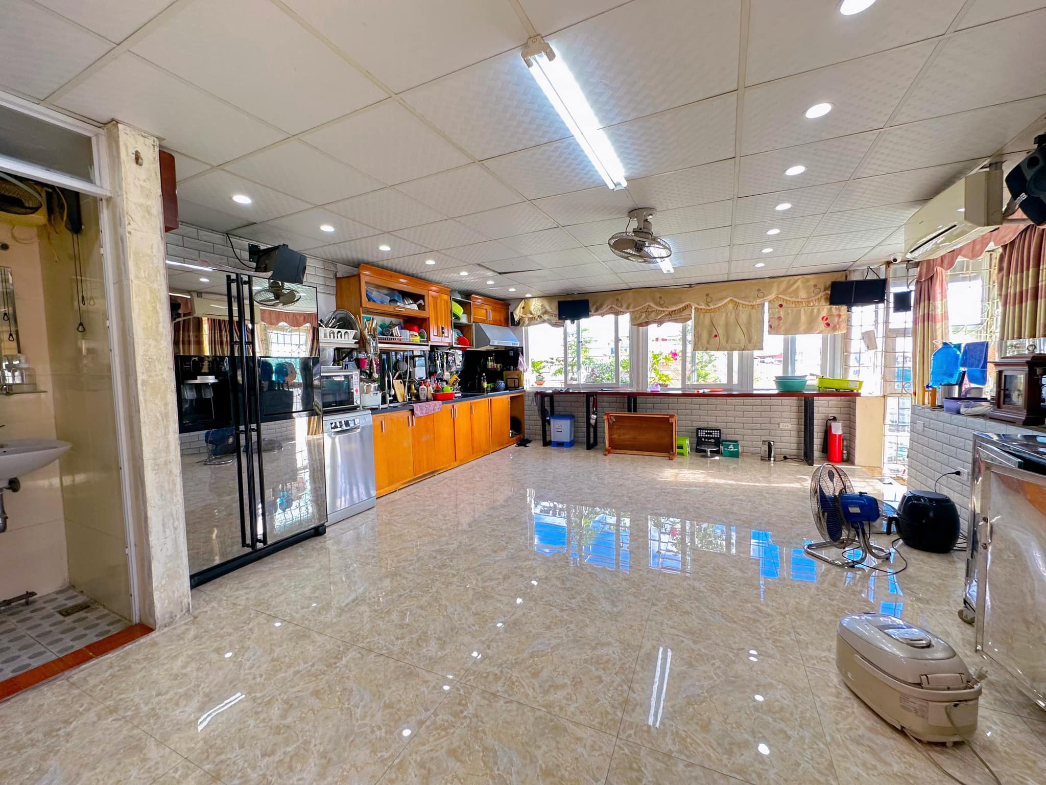 Bán Nhà Phố Hàng Than 100M2 4 Tầng MT 5.1M 30.5 Tỷ– Lô Góc Vỉa Hè KD Ô TÔ Tránh