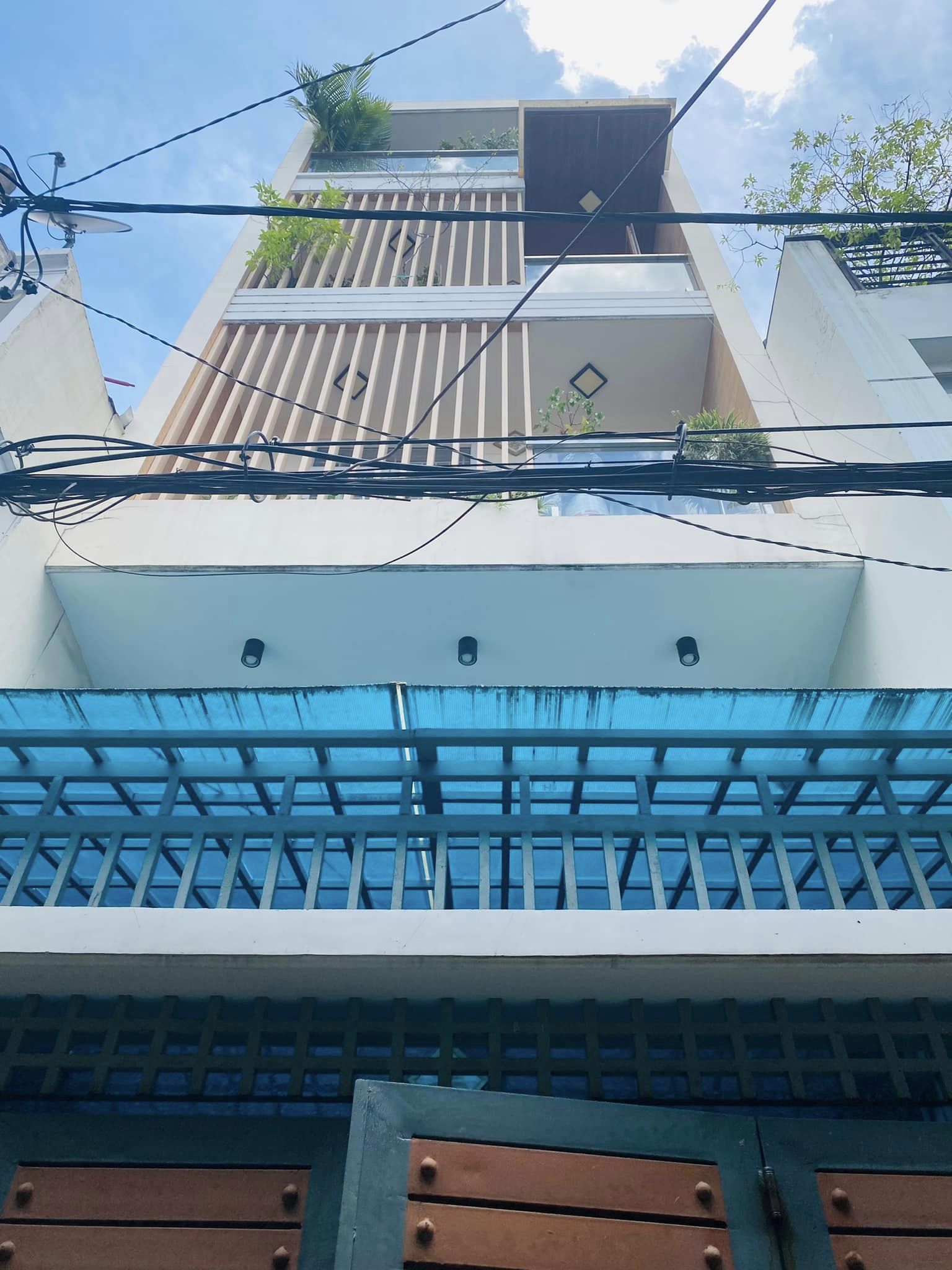 TK-BÁN NHÀ 1168/ TRƯỜNG SA, P13, PHÚ NHUẬN - 65m2 - 5 Tầng BTCT Giá 8.9 TỶ