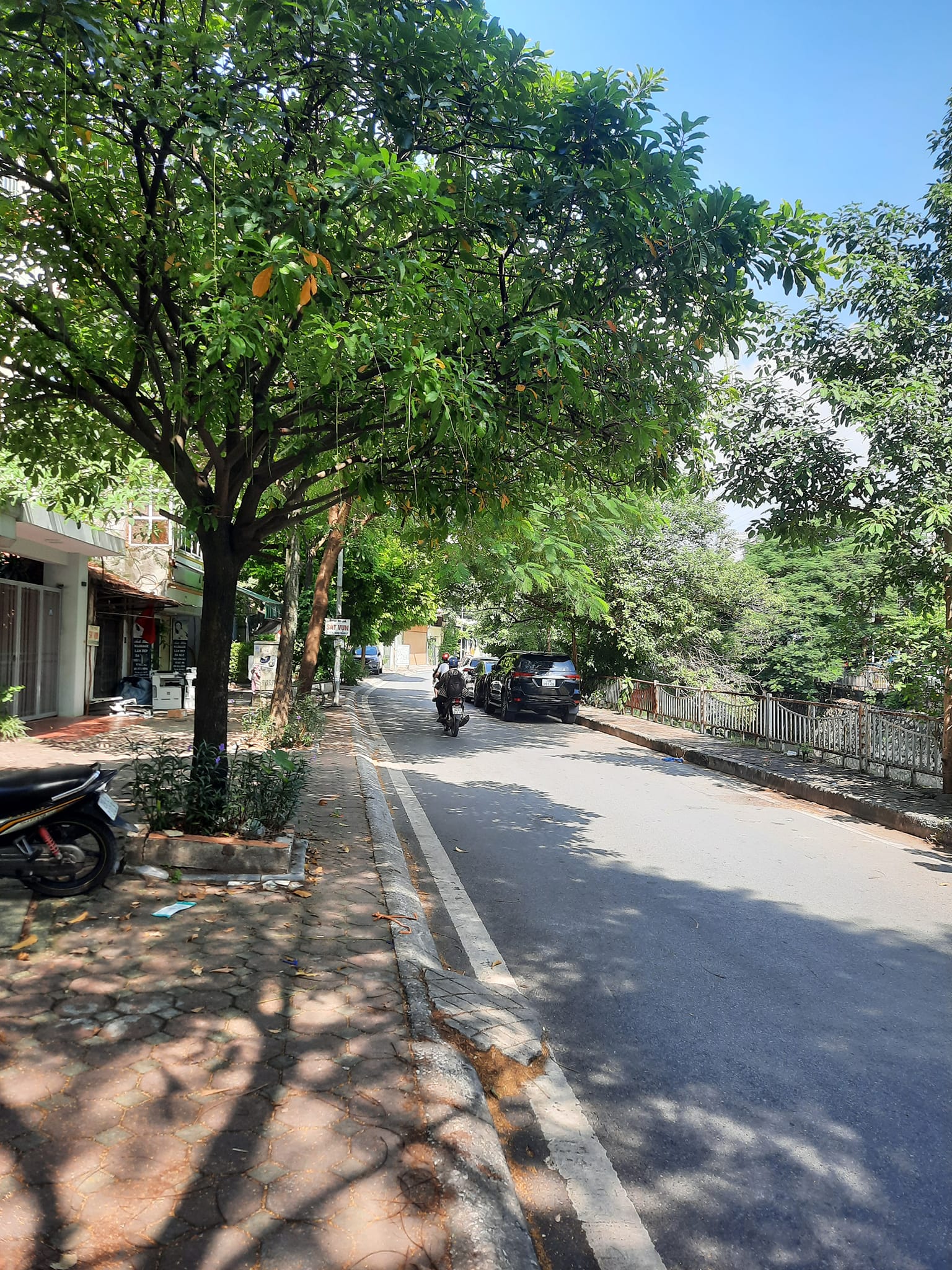 Nhà Đẹp, Phân Lô Phố Giải Phóng, Quận Hoàng Mai, 128m x 4T. Giá 19.8 tỷ.