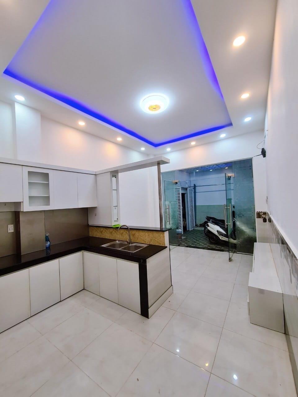 Bán nhà Trần Quang khải, gần 50m2 đất, tiện xây mới, giá chỉ 5,3 tỉ