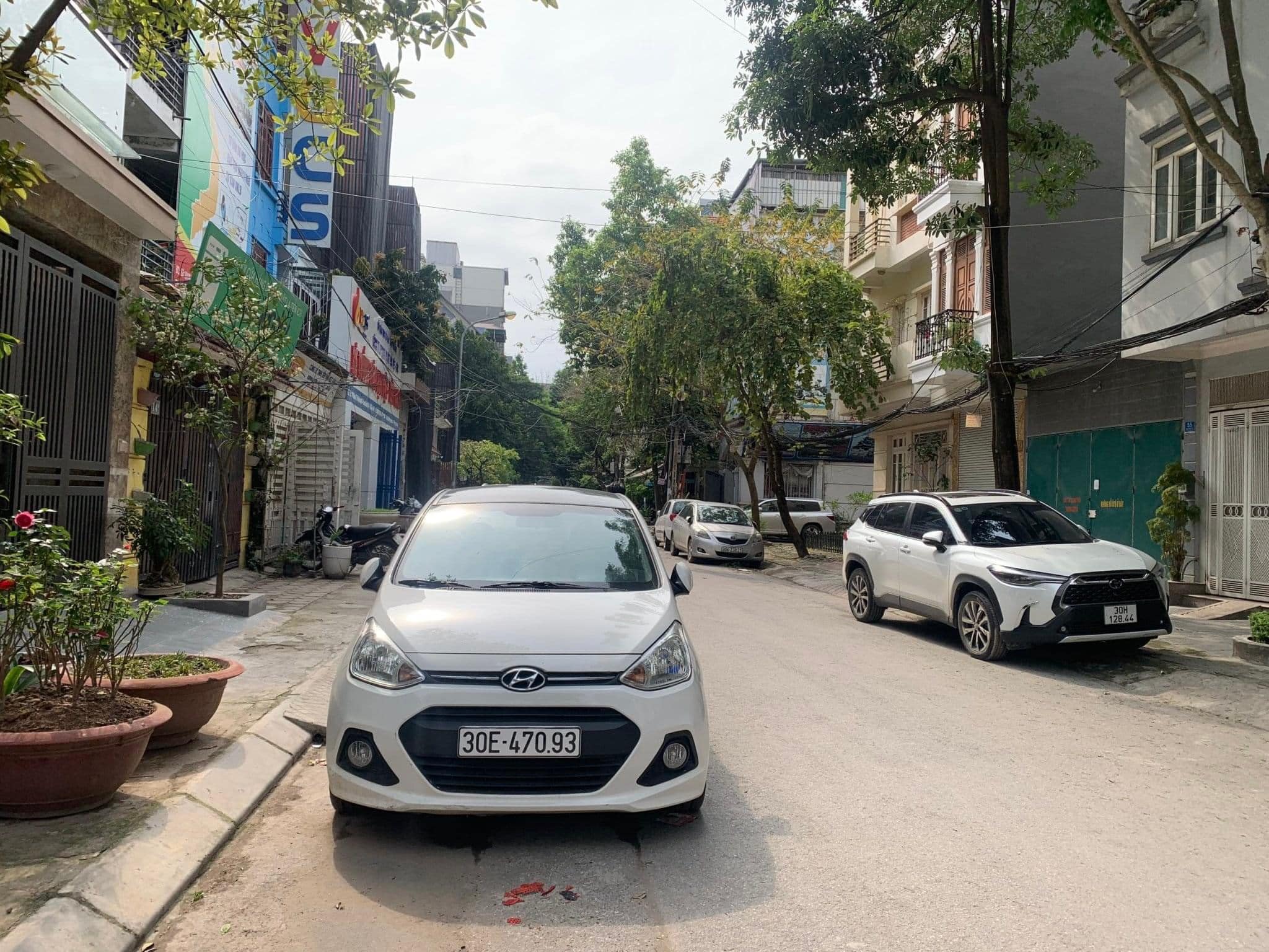 Phân lô bàn cờ phố Nghĩa Đô, Hoàng Quốc Việ, Gara ô tô tránh 0981858892
