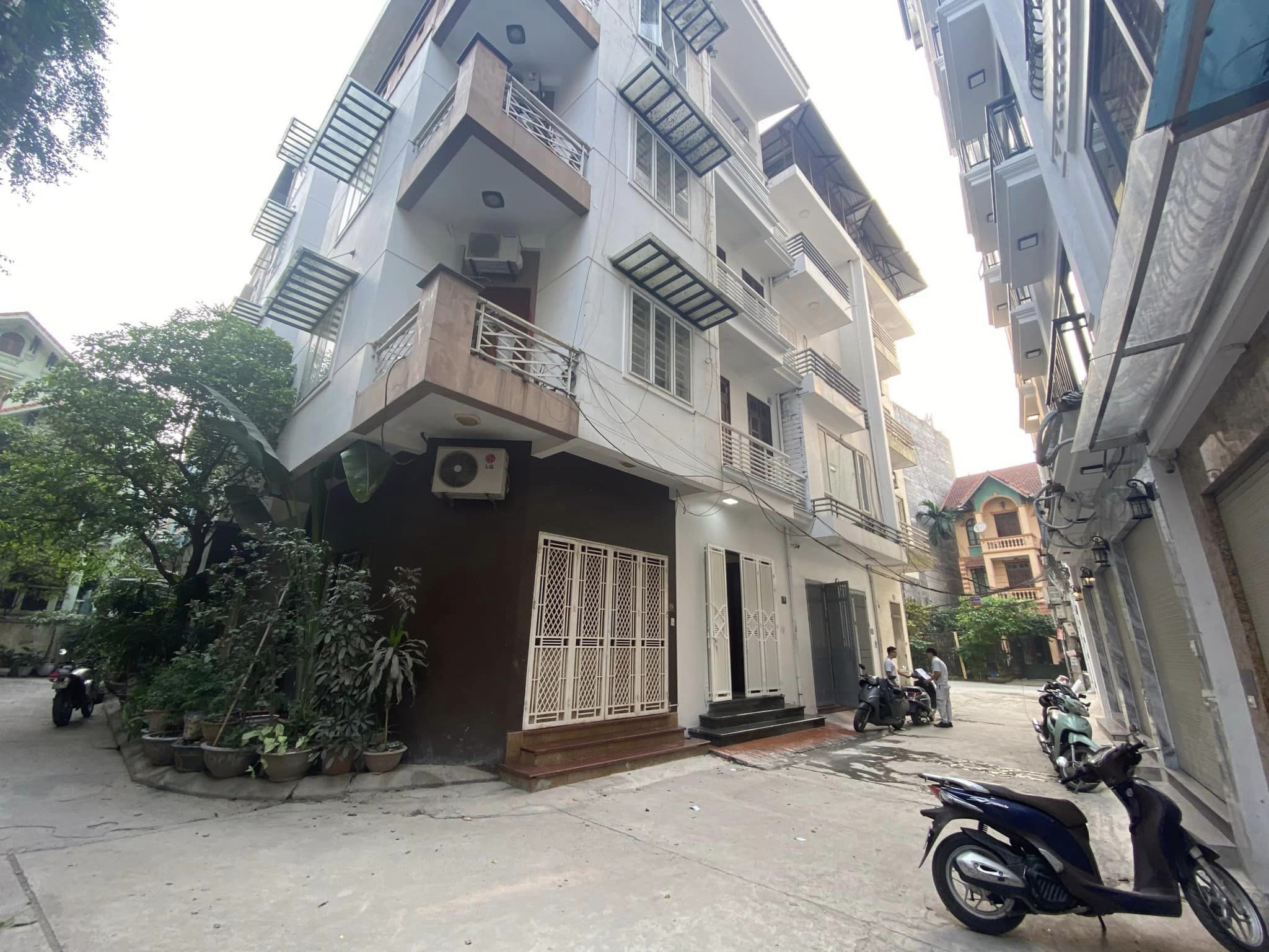 Nhà Lô góc Đào Tấn, Ba Đình 2 mặt thoáng, 40m ra mặt phố 0981858892