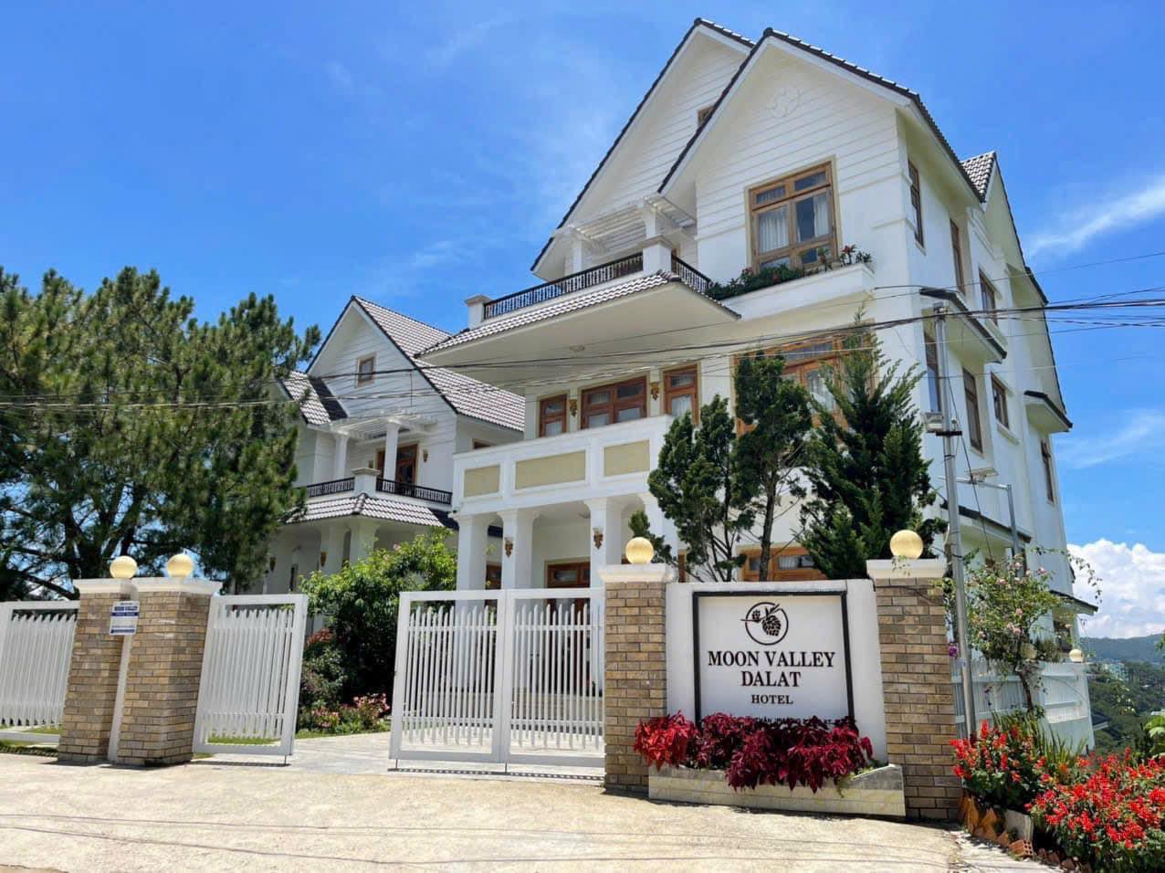 Bán 2 căn biệt thự Đặng Thái Thân P3 Đà Lạt