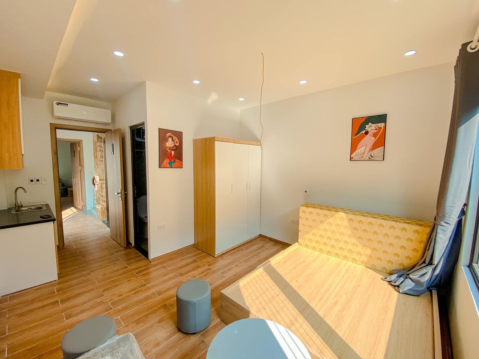 Phố Hàng Da 50M2 5 Tầng MT 3M -30 Tỷ - Ô CHỜ THANG MÁY 2 Thoáng trước sau