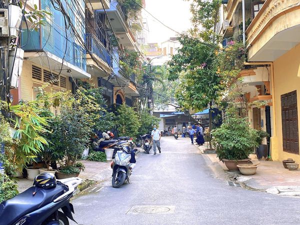 Siêu Phẩm, Phân Lô Vip Phố Hoàng Cầu, Q. Đống Đa, 75m x 6T. Giá hơn 25 tỷ.