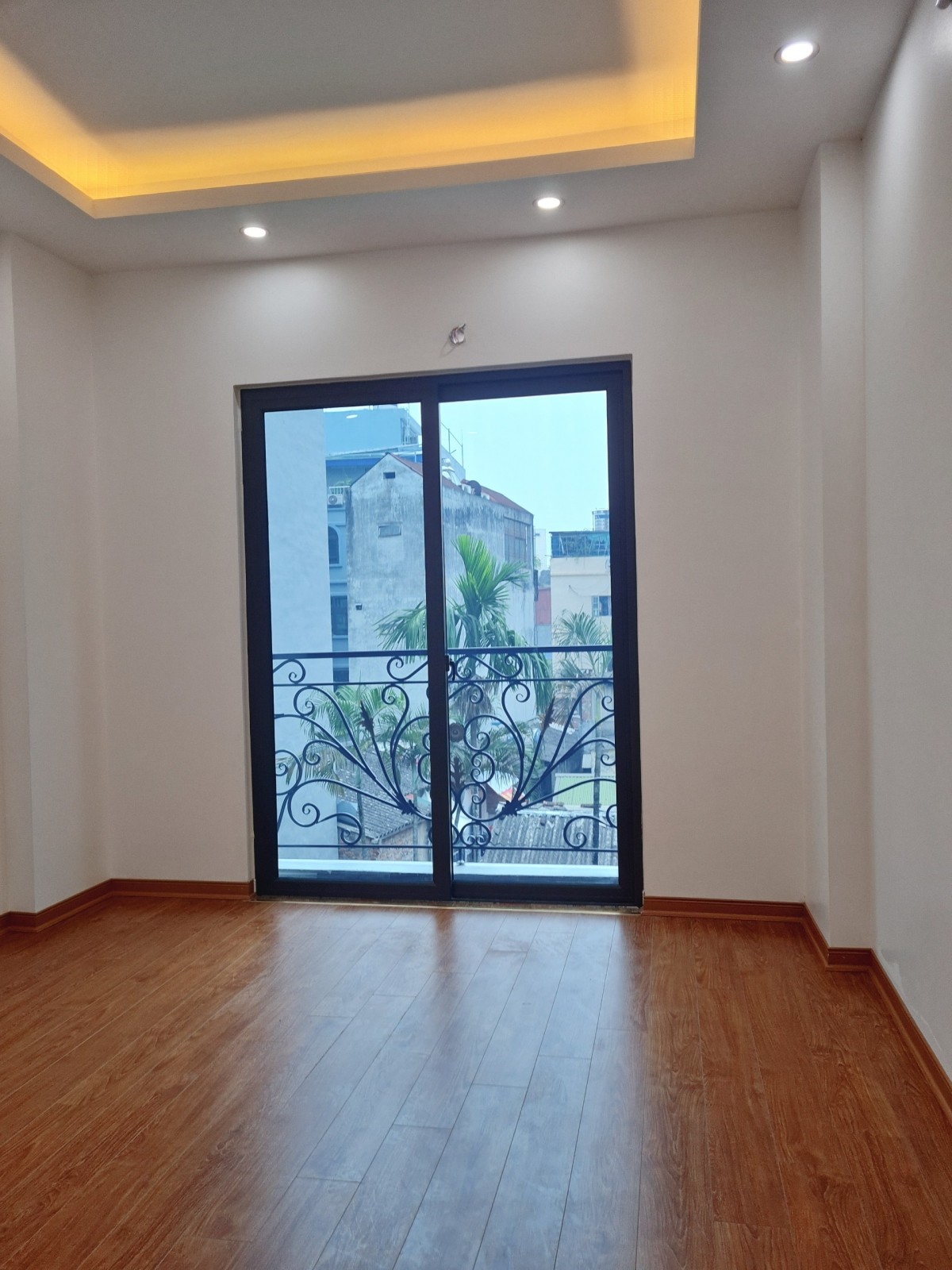 BÁN NHÀ MAI DỊCH CẦU GIẤY PHÂN LÔ 3 MẶT Ô TÔ TRÁNH KINH DOANH VỈA HÈ 52M2