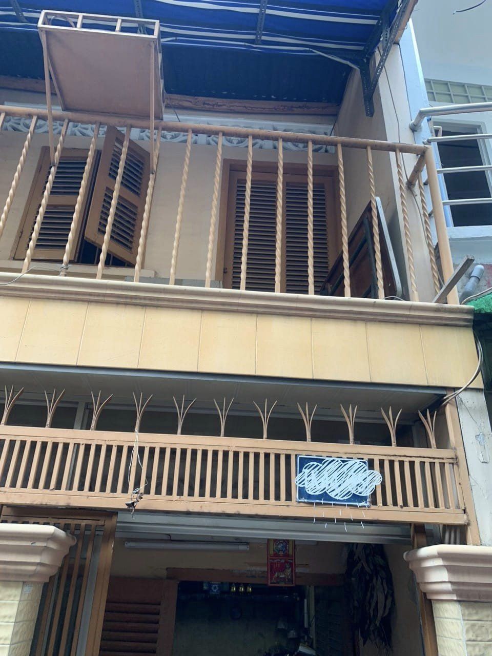 BÁN NHÀ TRẦN HƯNG ĐẠO .Q 1 KHU KD TIỆN LỢI .4.2 TỶ ,2 TẦNG