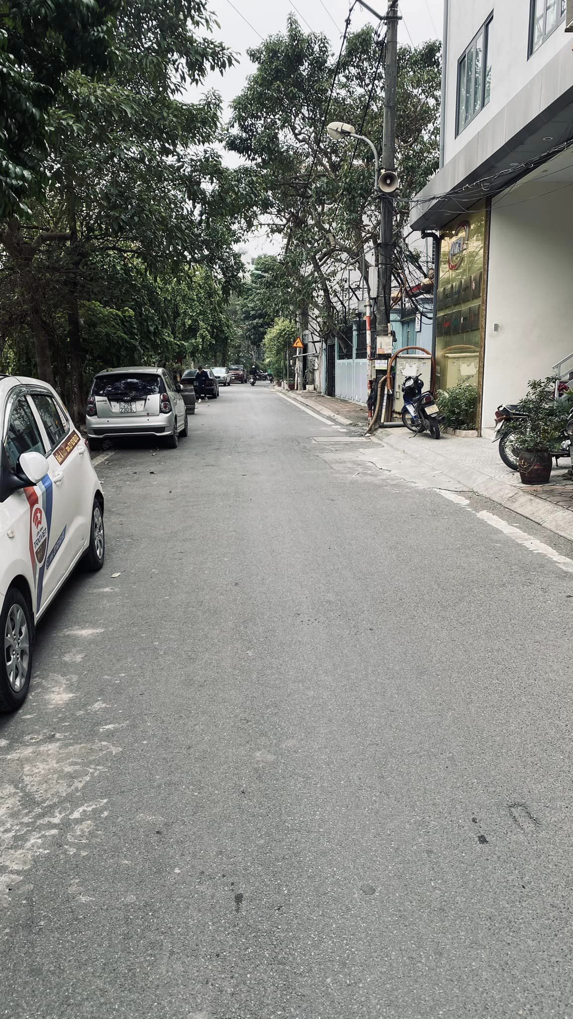 Bán Nhà Phân Lô Phố Giải Phóng, Quận Hoàng Mai, 55m x 5T. Giá 13 Tỷ.