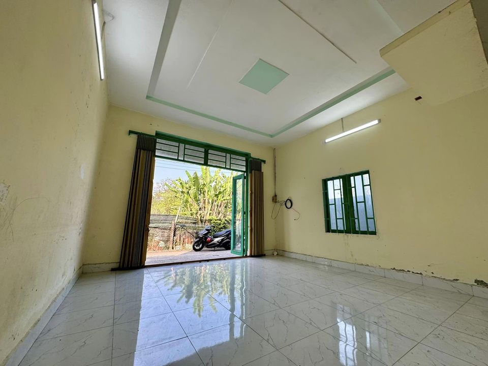 5,9m x 15,5m = 2,4 tỷ Dường 2- 04 Thị Trấn Hóc Môn TPHCM