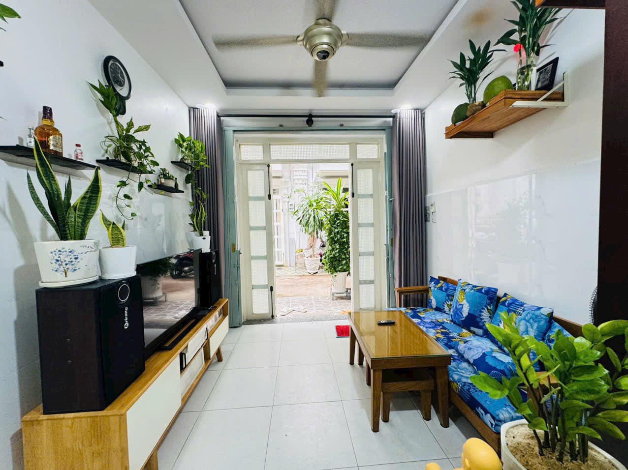 Nhà đẹp giá tốt 3pn 3wc hẻm xe hơi, chỉ 1.75t gần ủy ban P Thạnh Xuân