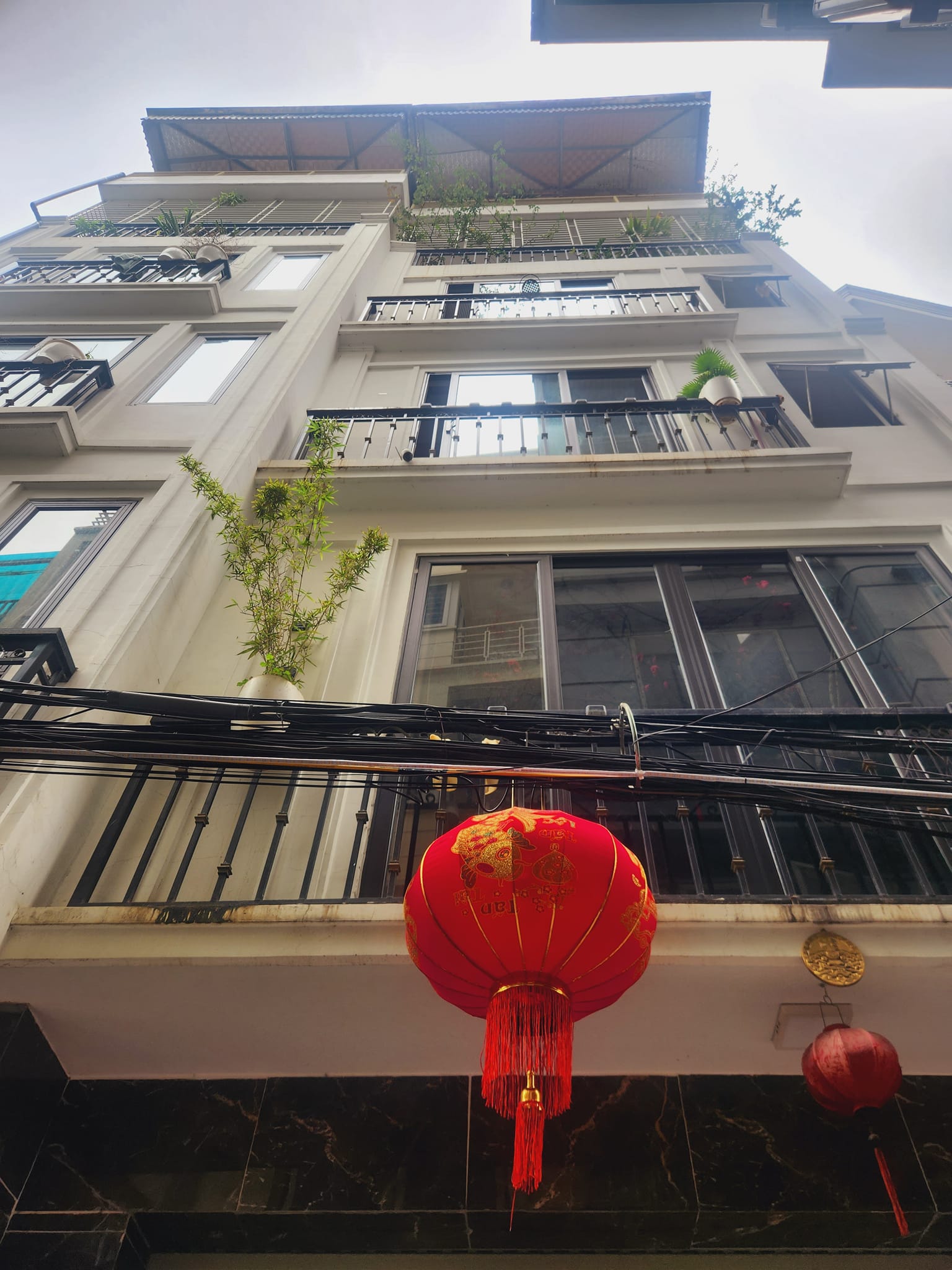 NHÀ ĐẸP, NGÕ 175, LẠC LONG QUÂN, TÂY HỒ-KD-GARA: 40/45M X6T, MT 5M, GIÁ 9,5 TỶ