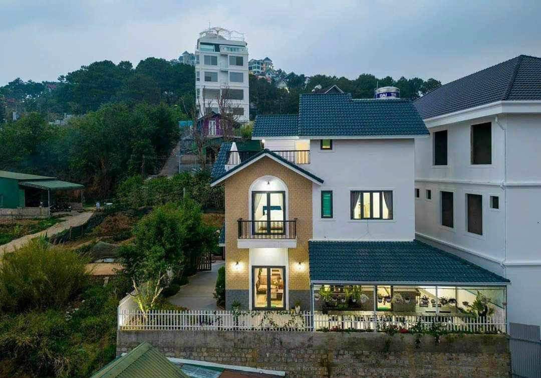 Bán villa hiện đại đường Nam Hồ P11 Đà Lạt