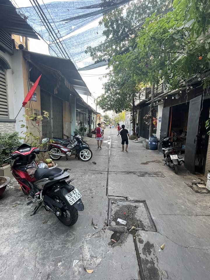 BÌNH TÂN - NHÀ 3 TẦNG - HXT THÔNG - 7.5 TỶ