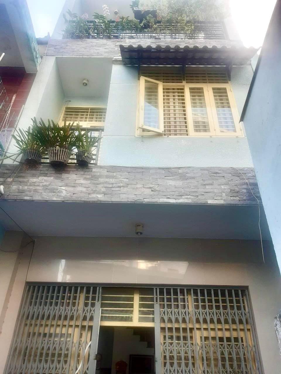 Nhà Bán Phú Nhuận Phan Tây Hồ 70m2 , 3 Tầng BTCT , 4PN , nở hậu Giá 6 tỷ 1 ( TL)