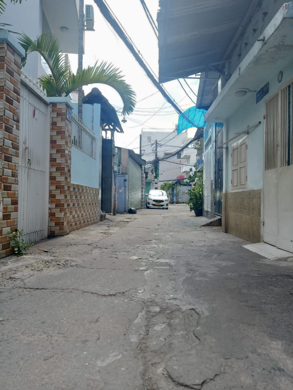 BÌNH TÂN - NHÀ LÔ GÓC - HẺM XE TẢI TRÁNH - CHỦ THIỆN CHÍ BÁN