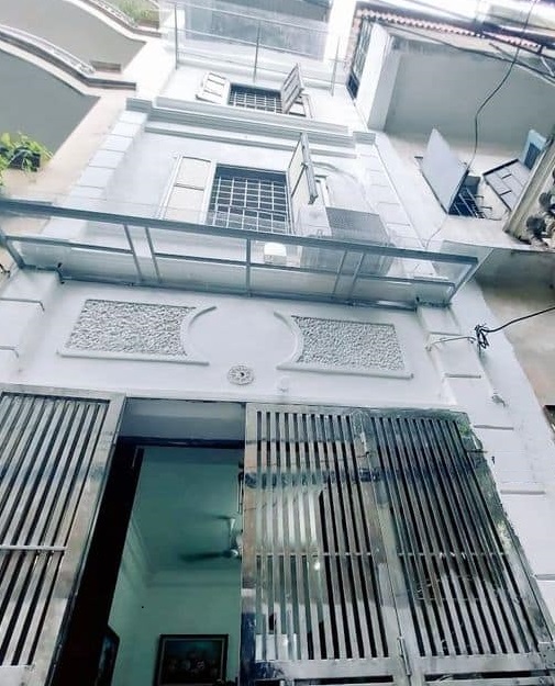 THỔ QUAN - 5 NGỦ, 4 TẦNG, 37.9M2 - NGÕ 3 GÁC THÔNG - BÁN GẤP 4.18 TỶ