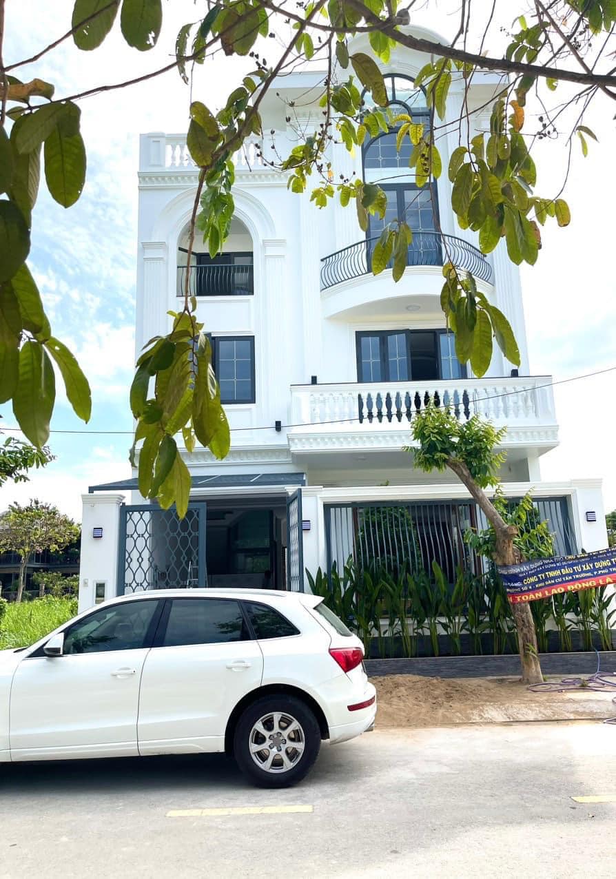 BÁN BIỆT THỰ SIÊU CAO CẤP -KDC BỘ CÔNG AN KHU VEN SÔNG BẢO VỆ 24/24h -PHƯỚC KIỂN NHÀ BÈ