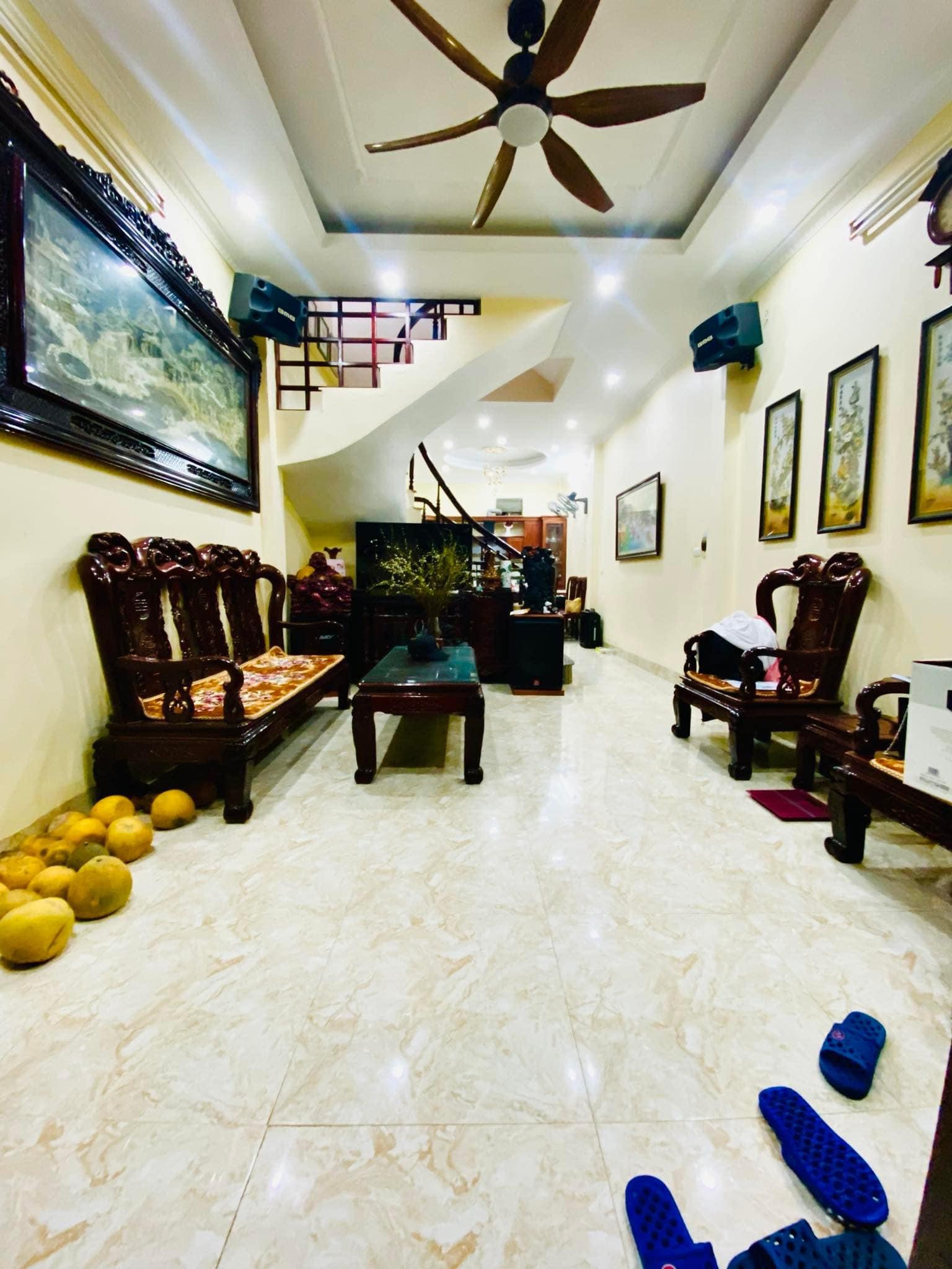 BÁN NHÀ 183A LĨNH NAM VĨNH HƯNG HOÀNG MAI - 55M 4T MT 4M - 5.3 TỶ SĐCC SÁT MẶT PHỐ 2 THOÁNG NGÕ RỘNG BA GÁC PHÓNG