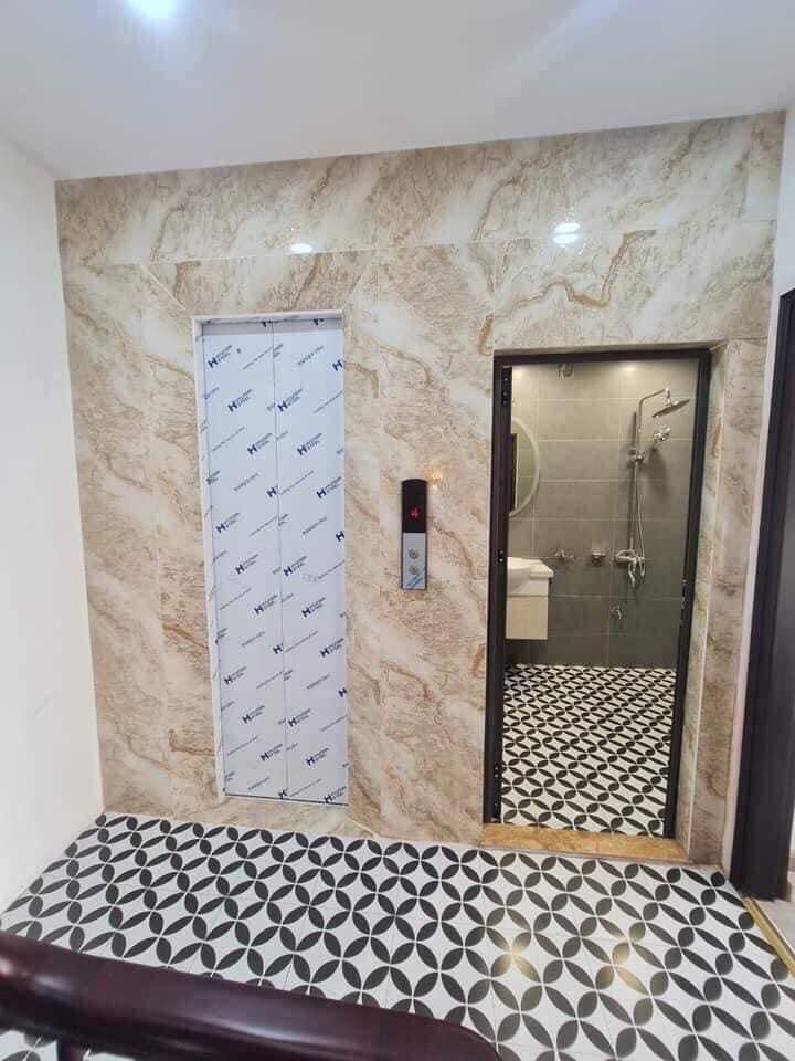 NHÀ MỚI NỘI THẤT SỊN THANG MÁY 6 tầng , S: 55 m2. MT: 5,9 GIÁ 17,6 tỷ