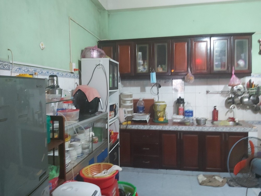 Bán nhà gần Ni Sư Huỳnh Liên, Tân Bình, 4.2x13.5, 4PN, cực tốt, chỉ 4 tỷ 99