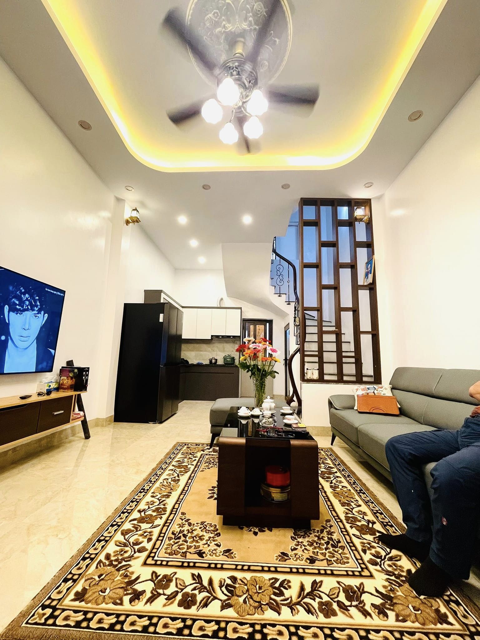 Nhà đẹp ngõ thông phố Kim Mã, Ba Đình 2 mặt thoáng, cận kề phố 0569766799