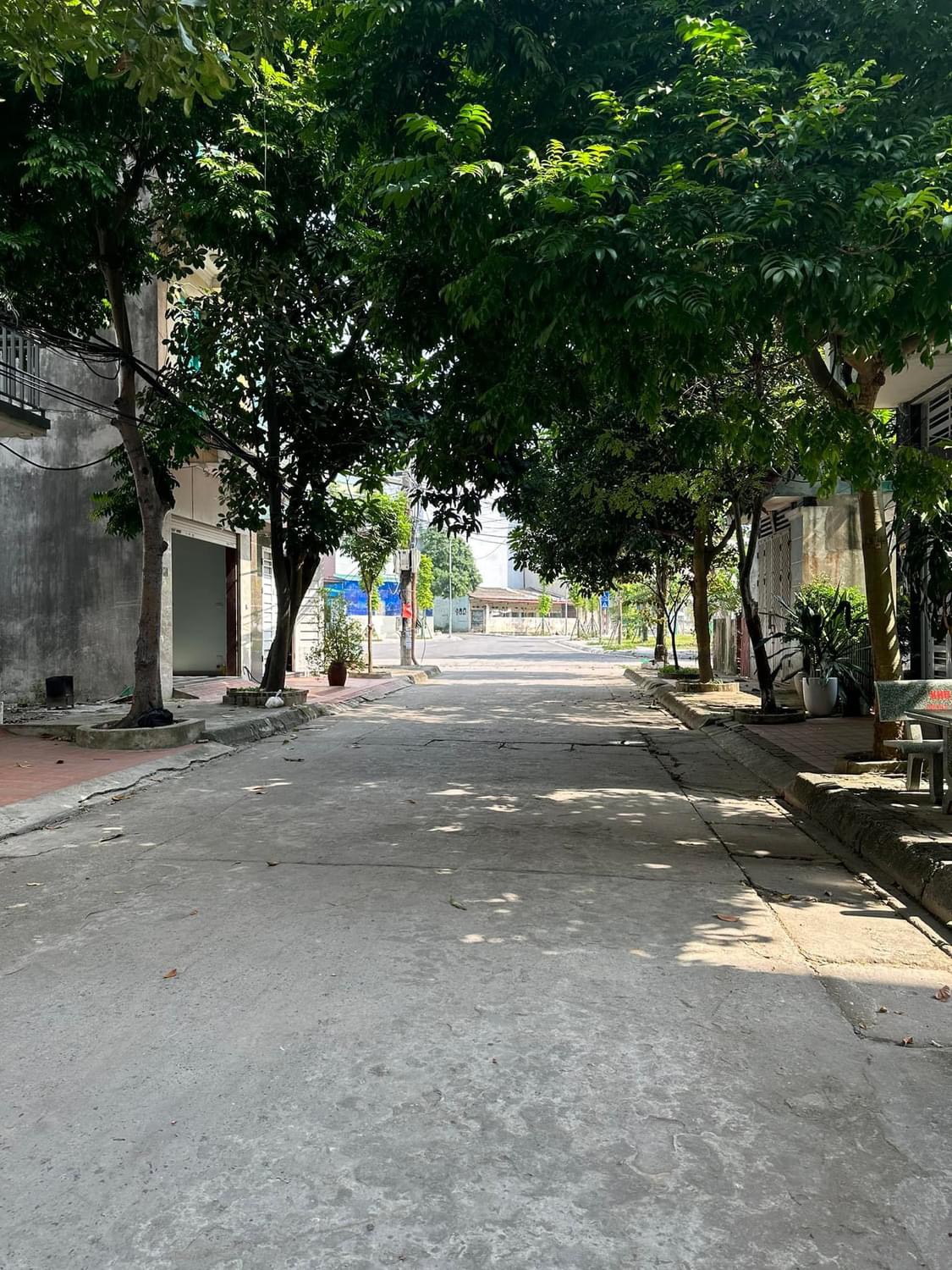 Bán Nhanh Trong Tháng Phân Lô Văn La, 7 Tầng Thang Máy, Gara Ô Tô