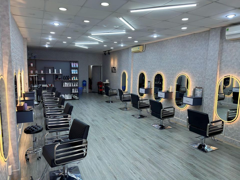 Sang rẻ cho anh em salon full đồ, sẵn vào làm Địa chỉ: Đường Phùng Hưng , Ấp 7 , Xã An Phước , Long Thành , Đồng Nai