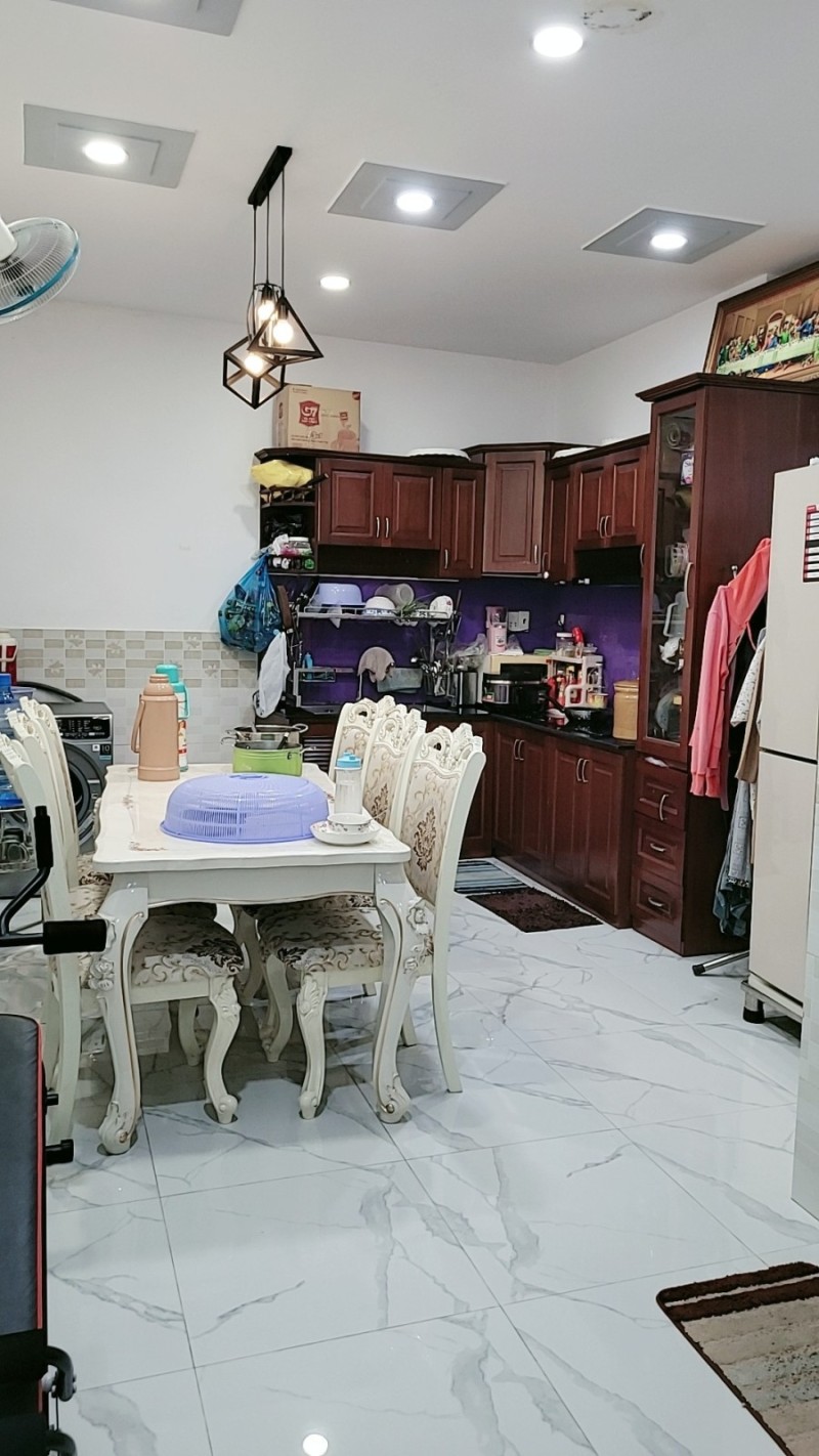 Bán gấp nhà sát mặt tiền Tân Hóa, Quận 11, 40m2, đẹp mê ly, chỉ 4 tỷ xíu